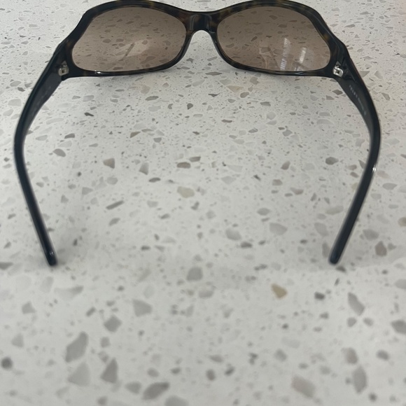 Vintage Prada Tortoise Sunglasses - Picture 4 of 12